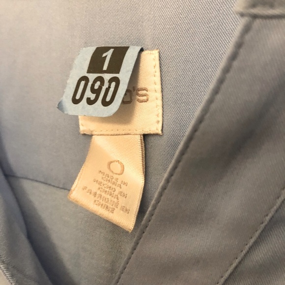 Woman’s Chico’s  blue tie in the front top size Small - Picture 6 of 6